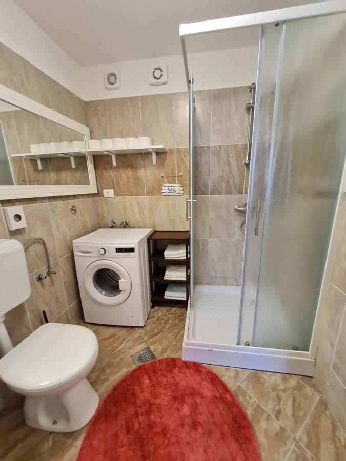 Holiday Home "Mala Kuca " With Heated Pool Pula Dış mekan fotoğraf