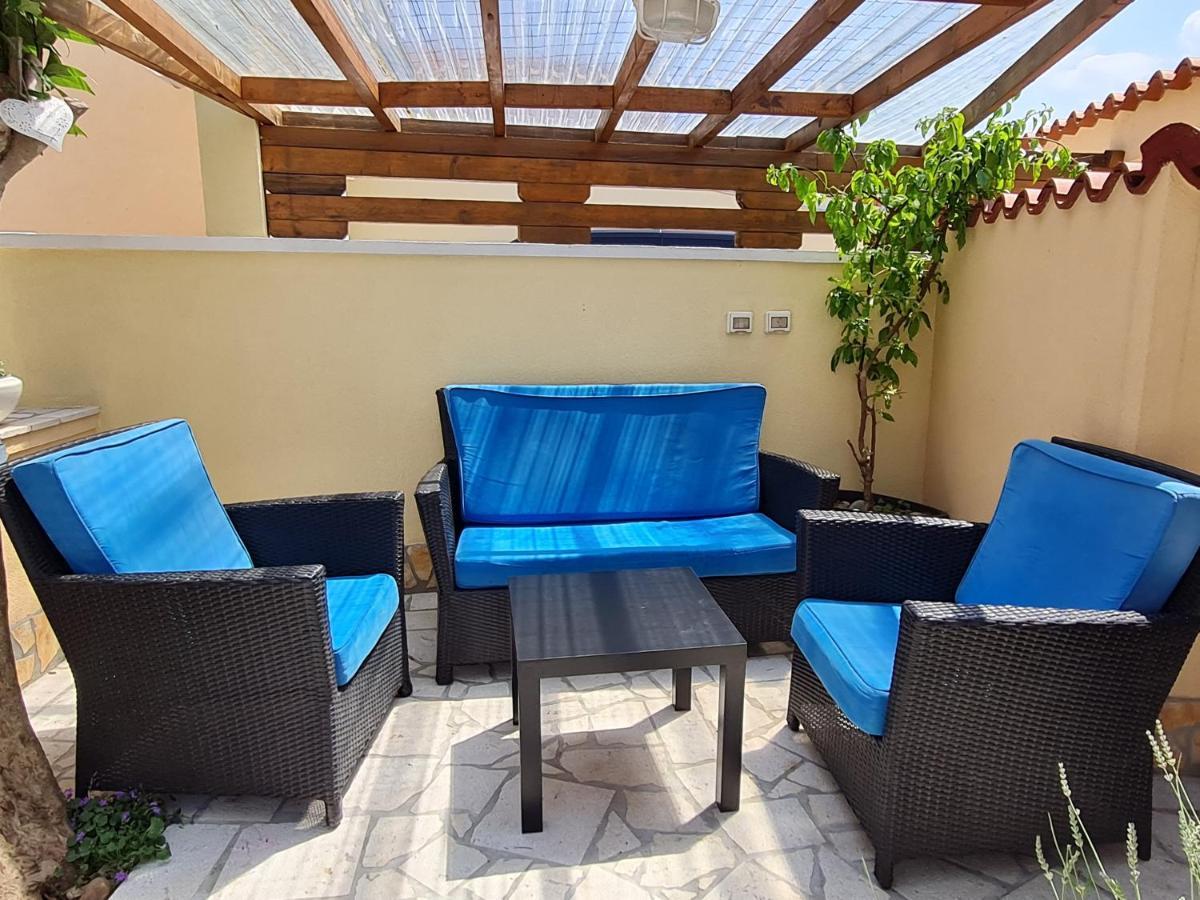 Holiday Home "Mala Kuca " With Heated Pool Pula Dış mekan fotoğraf