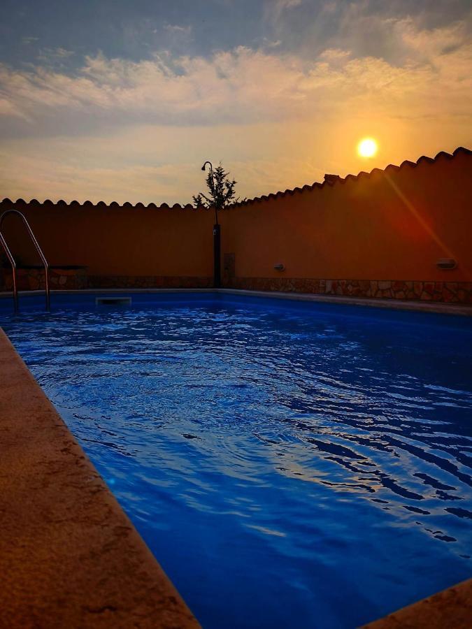 Holiday Home "Mala Kuca " With Heated Pool Pula Dış mekan fotoğraf